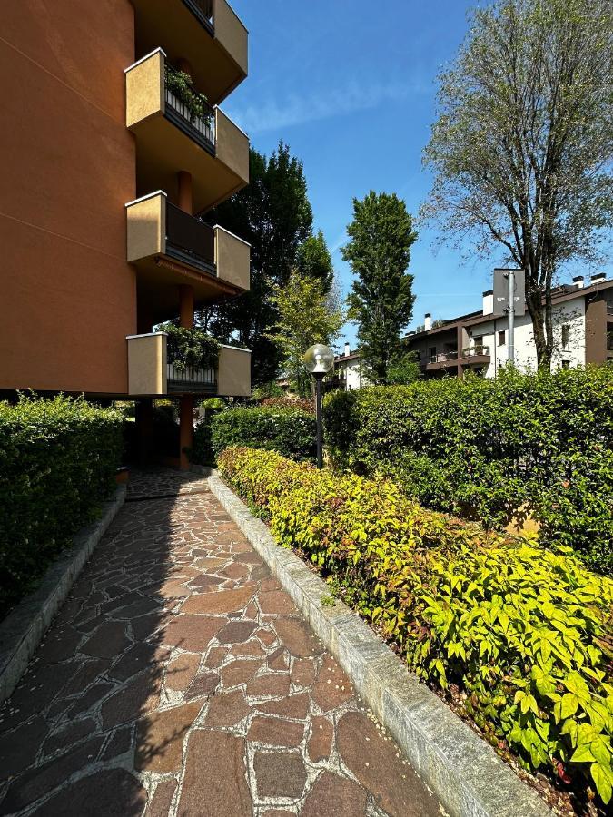 Tevere 20 House Monza Esterno foto